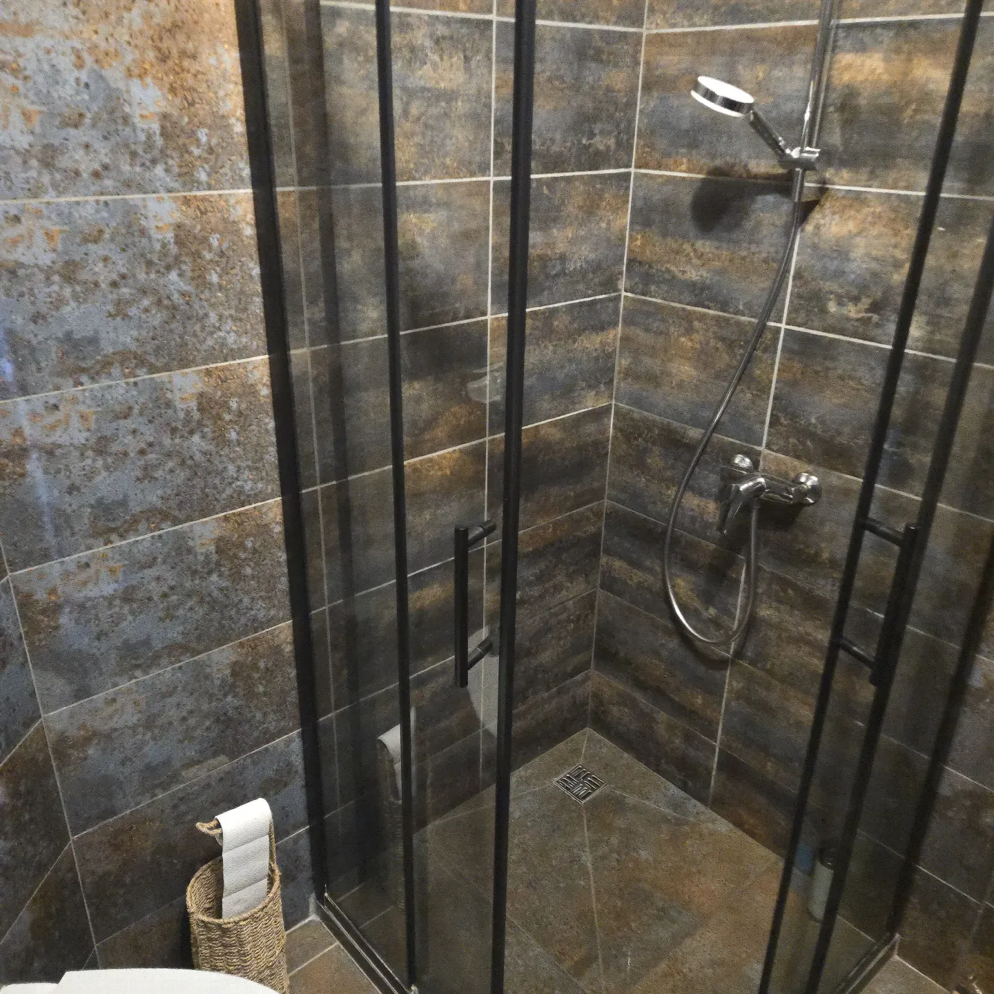 "Kiemelis" - apartamentai su terasa ir SPA nuotrauka